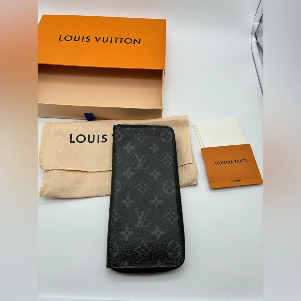 Louis Vuitton Black Monogram Eclipse zippy wallet with LV box and dust bag